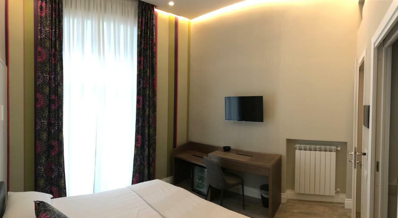 Ambra Noblesse Bed and Breakfast Napels Buitenkant foto