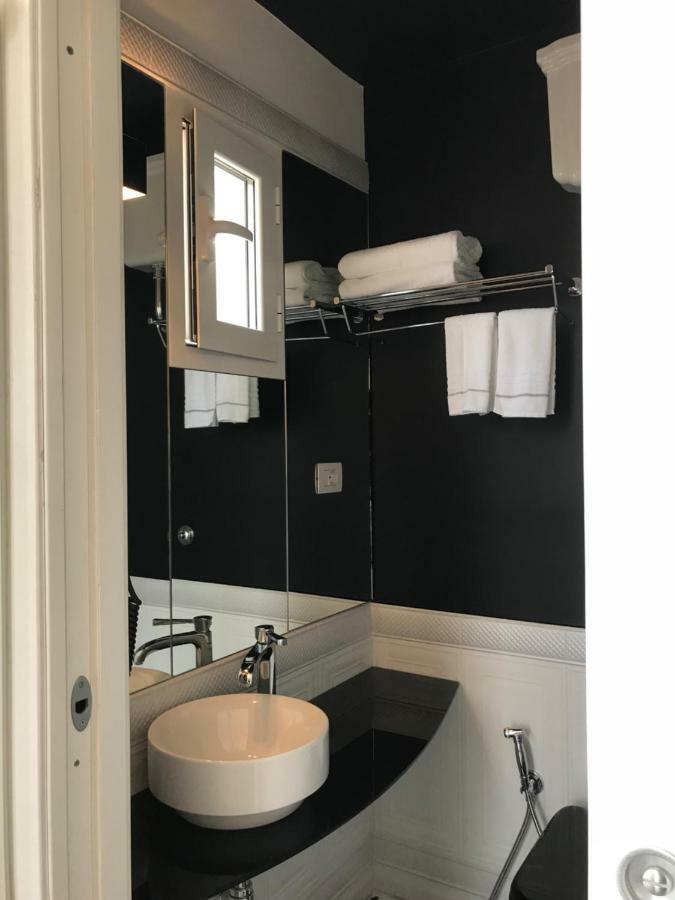 Ambra Noblesse Bed and Breakfast Napels Buitenkant foto