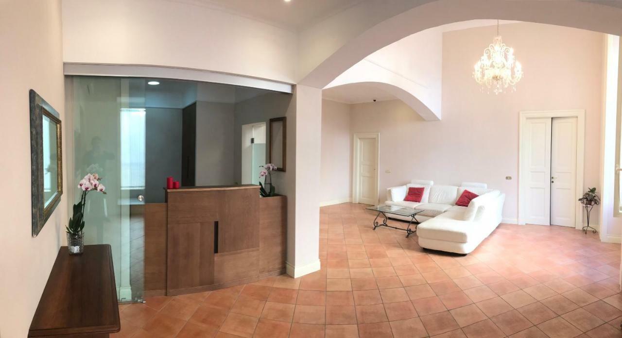 Ambra Noblesse Bed and Breakfast Napels Buitenkant foto